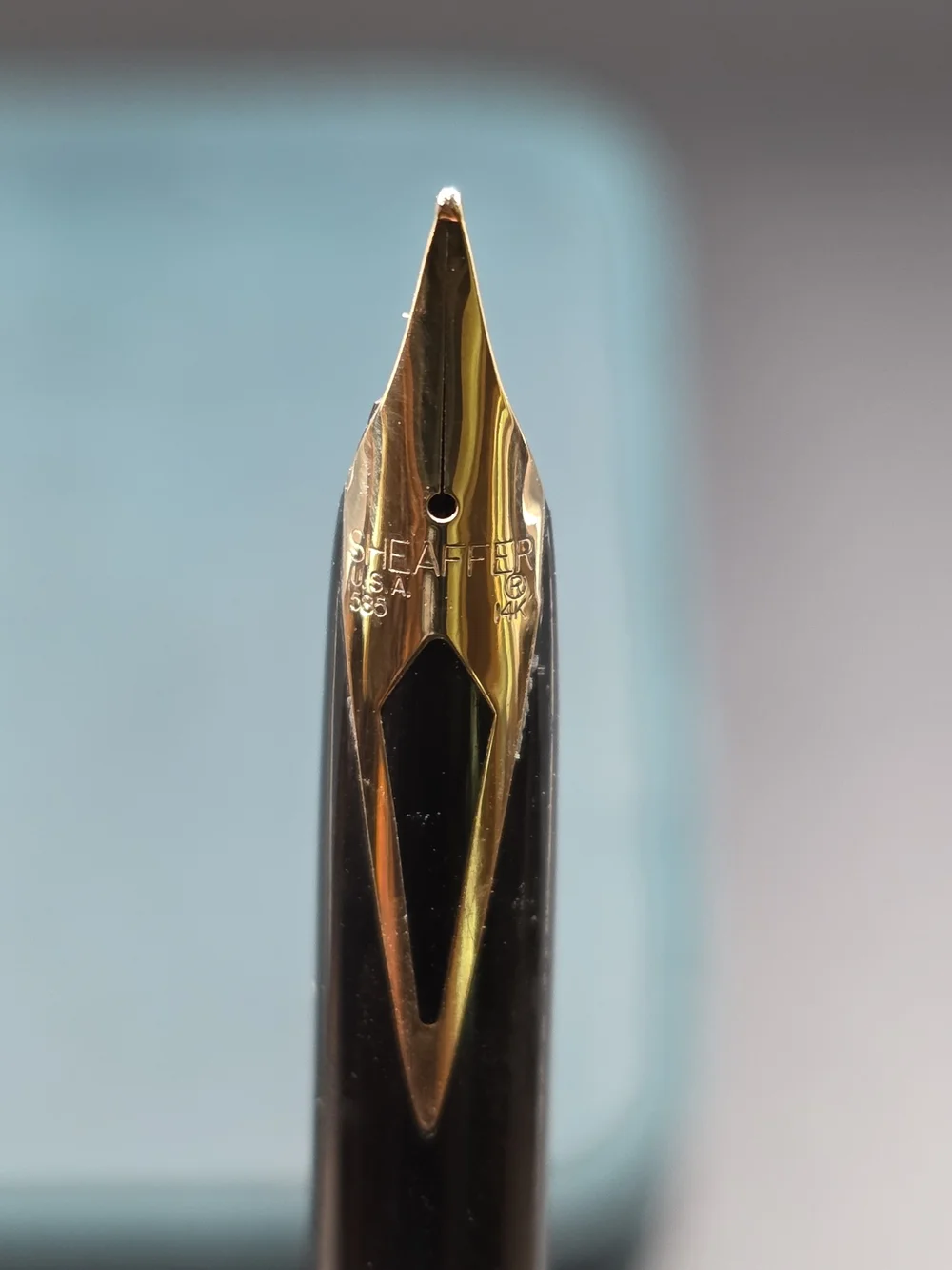 Vintage Sheaffer TARGA Slim Fountain Pen - 14K Gold Nib, Fine. White Dot